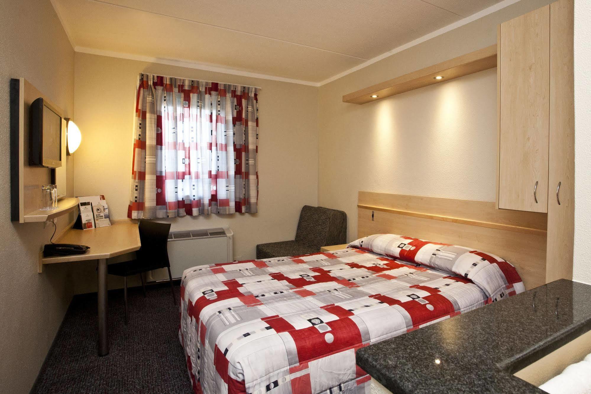 Road Lodge Carnival City Brakpan Extérieur photo